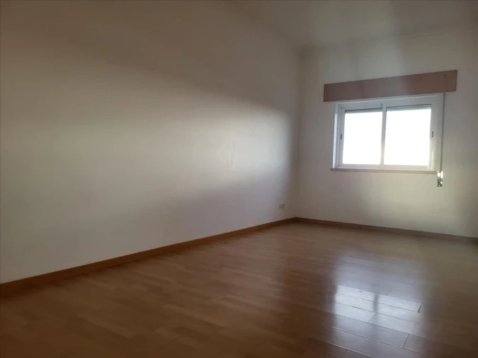 Apartamento T2 para Venda em Azambuja Foto 12
