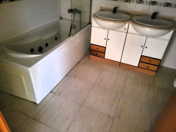 Apartamento T2 para Venda em Azambuja Foto 14