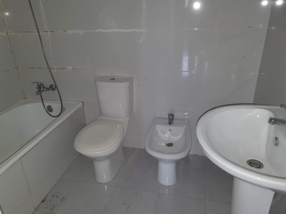 Apartamento T2 para Venda em Canelas Foto 14