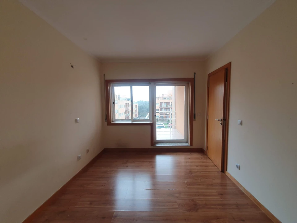 Apartamento T2 para Venda em Canelas Foto 8