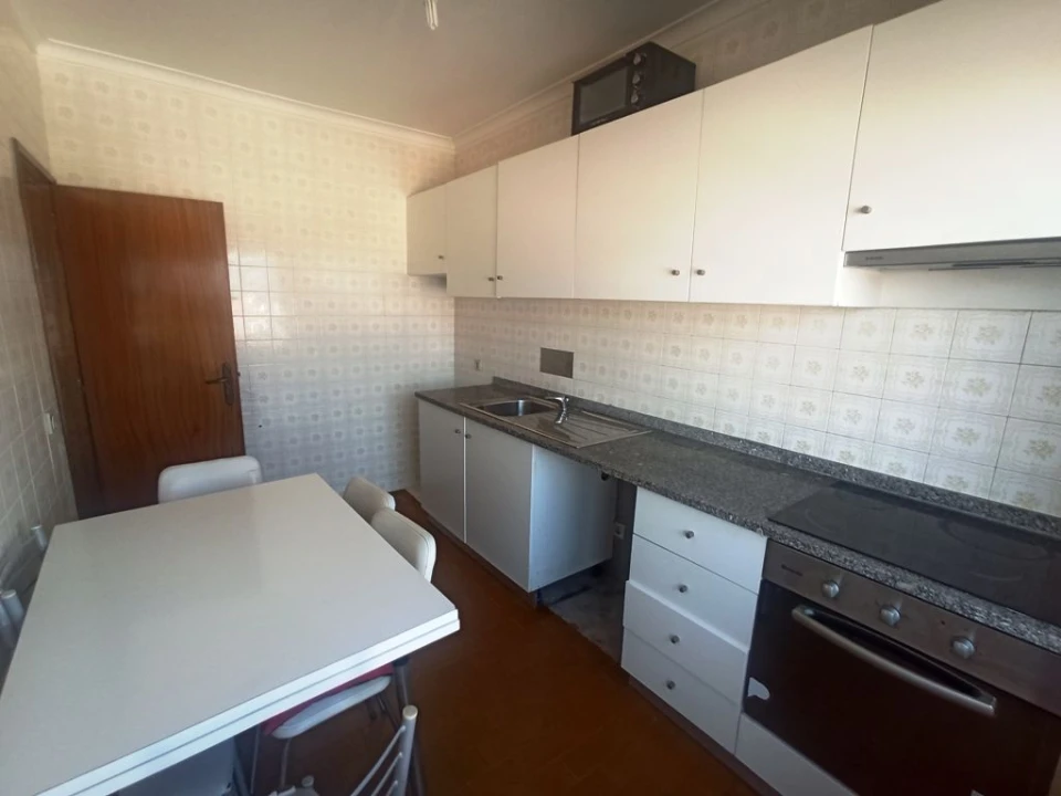 Apartamento T2 para Venda em Rio Tinto Foto 4