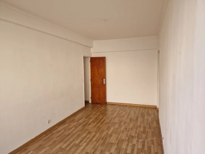 Apartamento T3 para Venda em Rio de Mouro Foto 7