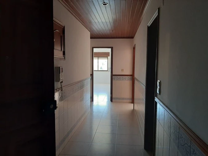 Apartamento T1 para Venda em Queluz e Belas Foto 4