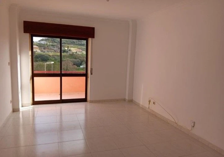 Apartamento T1 para Venda em Queluz e Belas Foto 6
