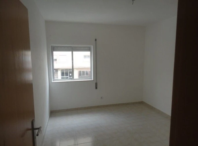 Apartamento T2 para Venda em Rio de Mouro Foto 8