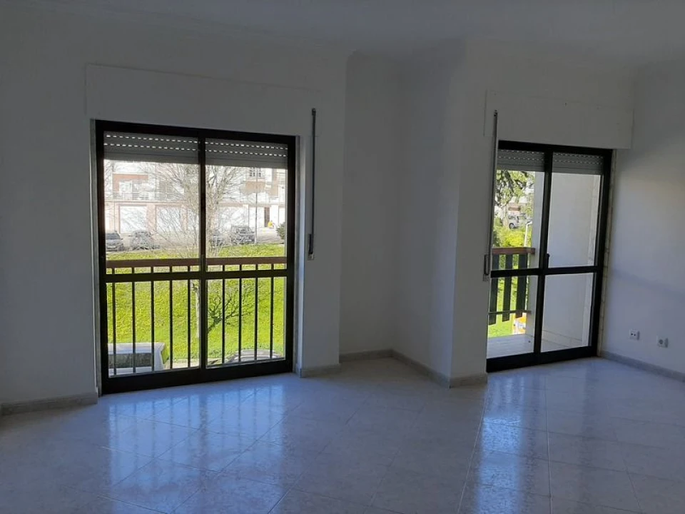 Apartamento T3 para Venda em Rio de Mouro Foto 7