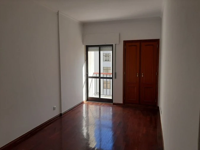 Apartamento T3 para Venda em Rio de Mouro Foto 10