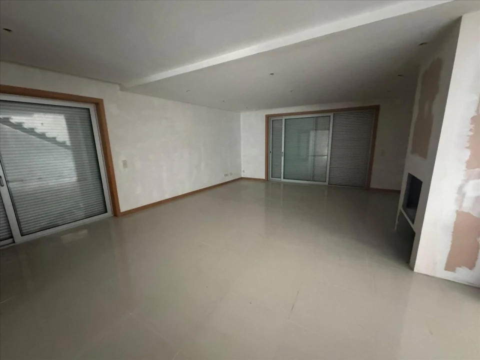 Moradia T3 para Venda em Mozelos Foto 3