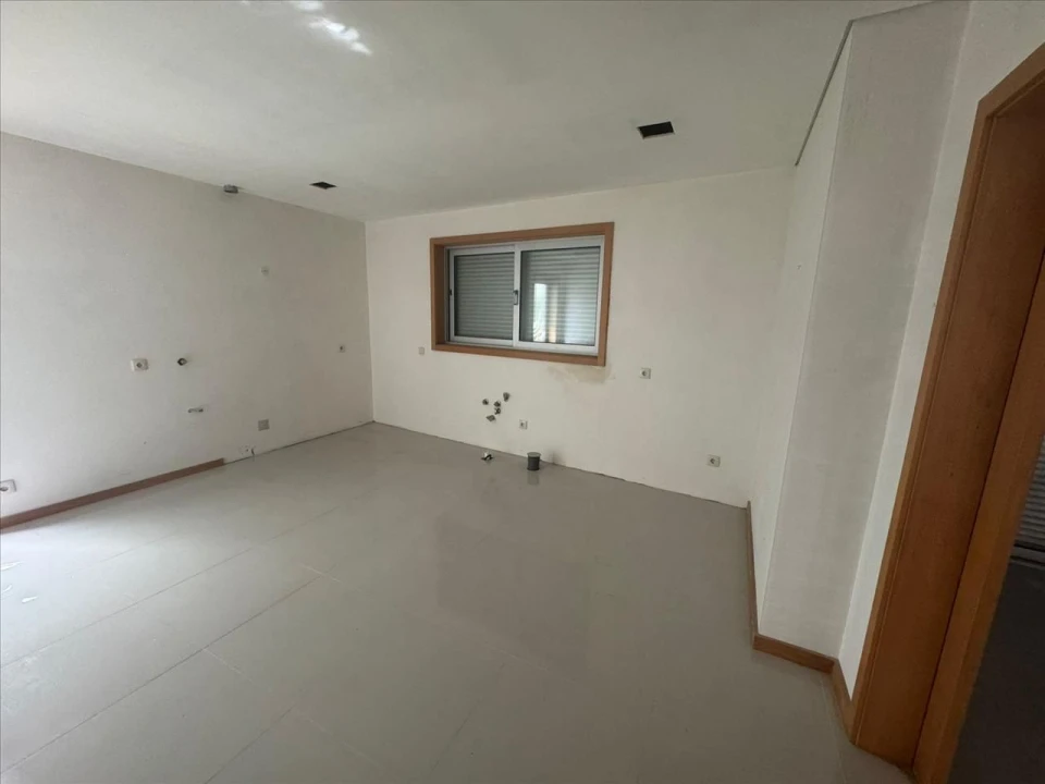 Moradia T3 para Venda em Mozelos Foto 6