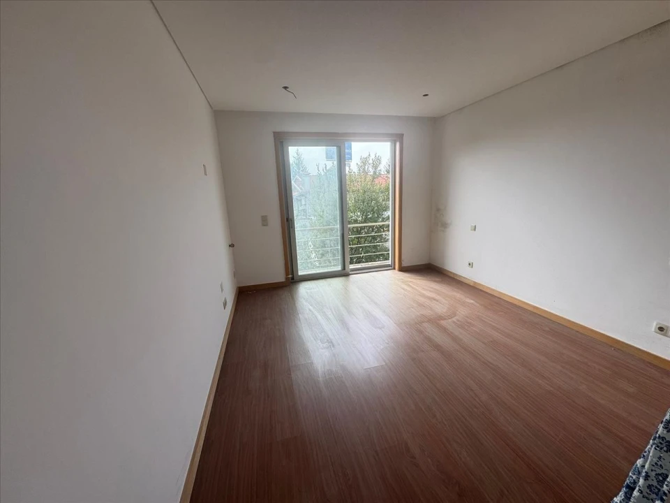 Moradia T3 para Venda em Mozelos Foto 8