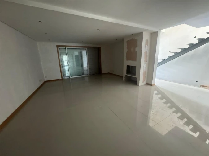 Moradia T3 para Venda em Mozelos Foto 2