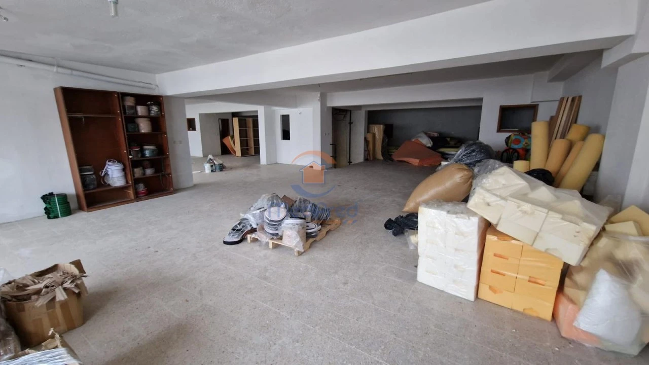 Armazém para Venda em Ramada e Caneças Foto 4