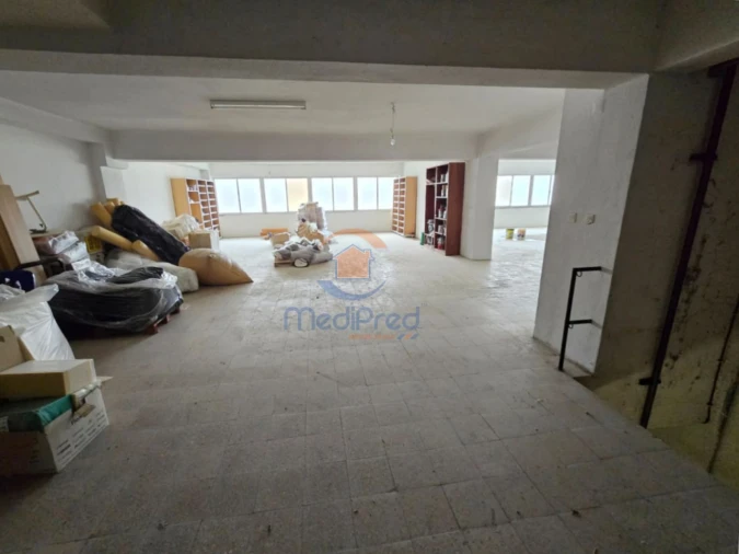 Armazém para Venda em Ramada e Caneças Foto 5