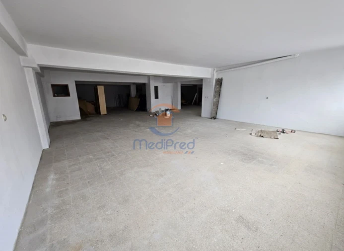 Armazém para Venda em Ramada e Caneças Foto 2