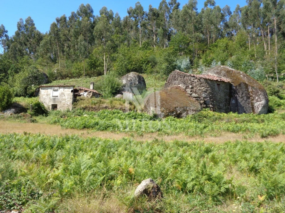 Moradia T3 para Venda em Padornelo Foto 1