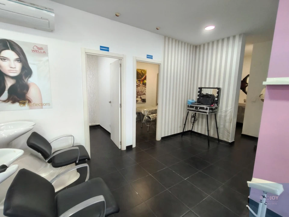 Loja para Venda em Pontinha e Famões Foto 3