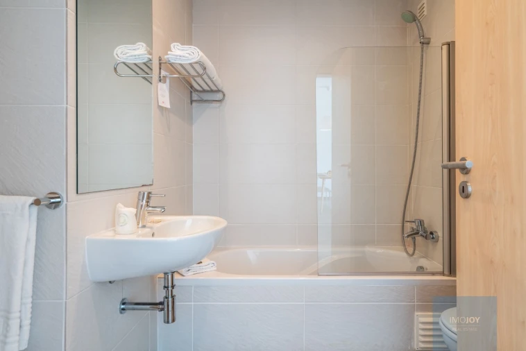 Apartamento T1 para Venda em Mexilhoeira Grande Foto 31