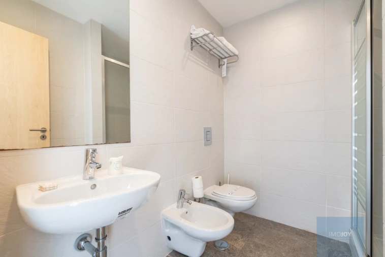 Apartamento T1 para Venda em Mexilhoeira Grande Foto 29