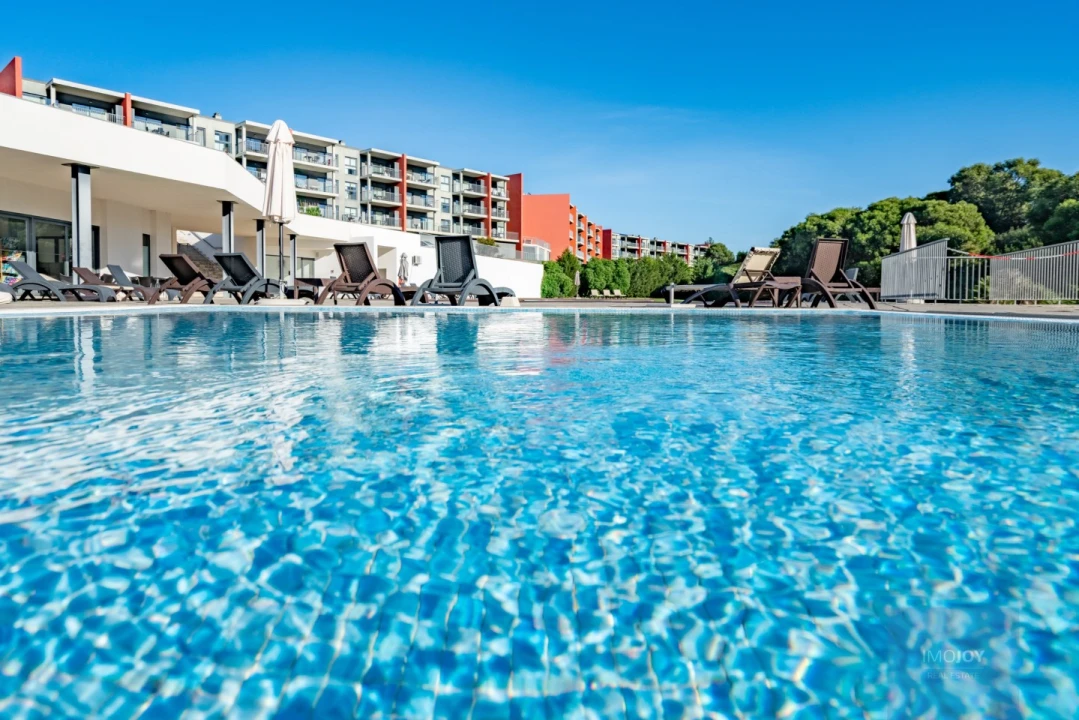 Apartamento T1 para Venda em Mexilhoeira Grande Foto 38