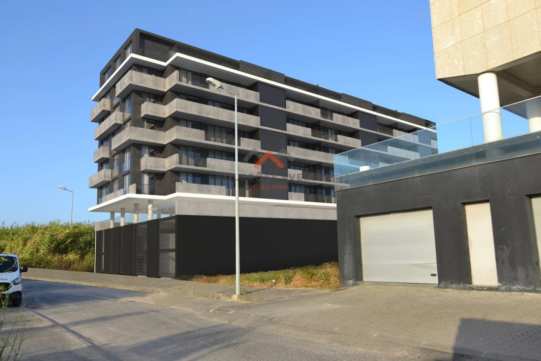 Apartamento T1 para Venda em Glória e Vera Cruz Foto 28