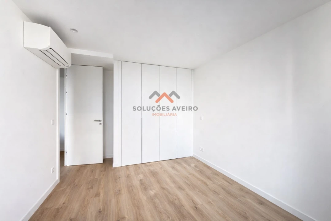 Apartamento T1 para Venda em Glória e Vera Cruz Foto 4