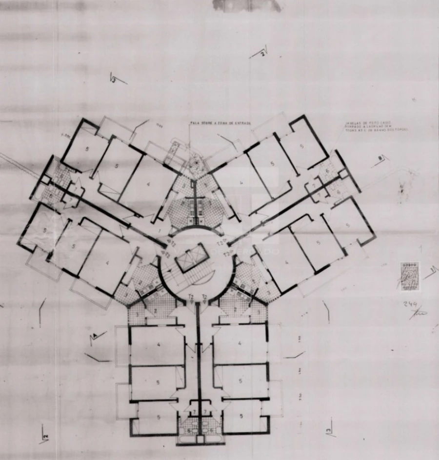 Apartamento T2 para Venda em Portimão Foto 12