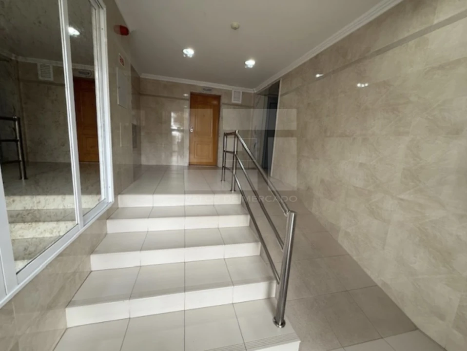 Apartamento T2 para Venda em Loule (São Clemente) Foto 3