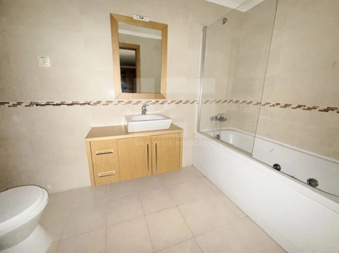 Apartamento T2 para Venda em Loule (São Clemente) Foto 11