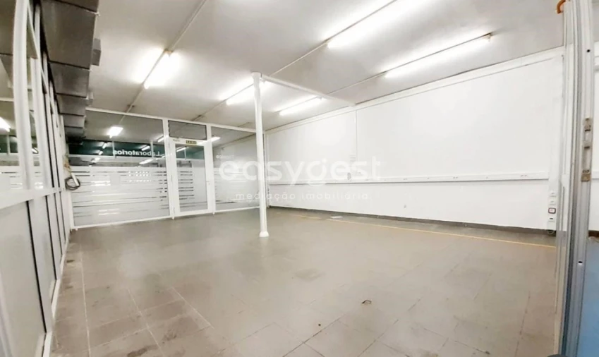 Prédio para Arrendamento em Alverca do Ribatejo e Sobralinho Foto 6