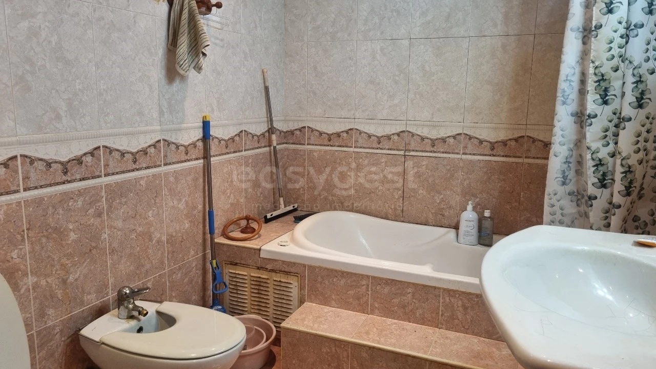 Apartamento T1 para Venda em Costa da Caparica Foto 11