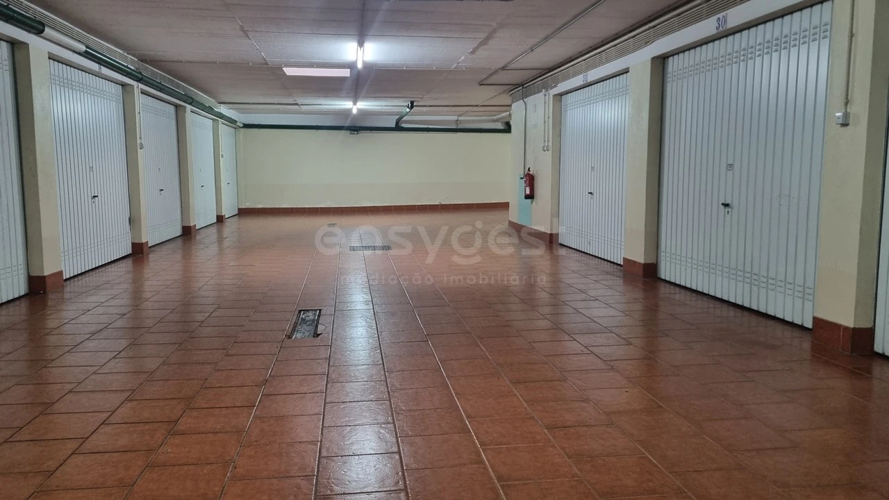Apartamento T1 para Venda em Costa da Caparica Foto 17