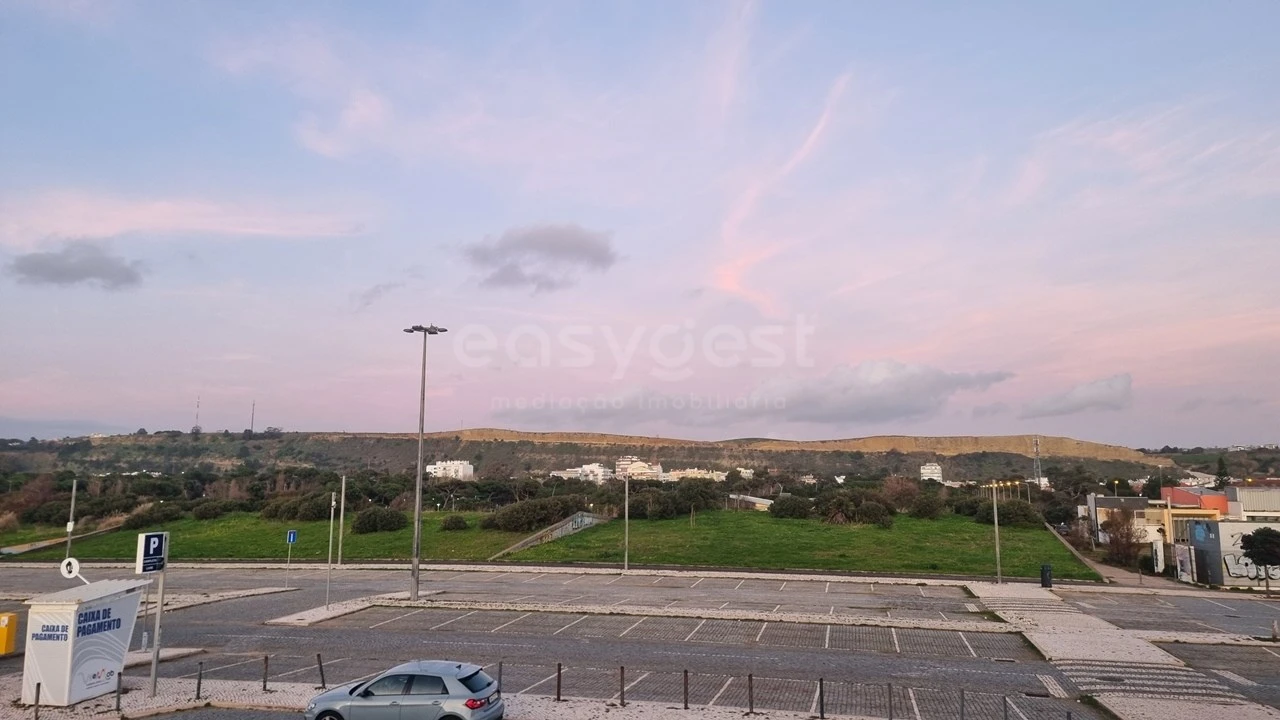 Apartamento T1 para Venda em Costa da Caparica Foto 25