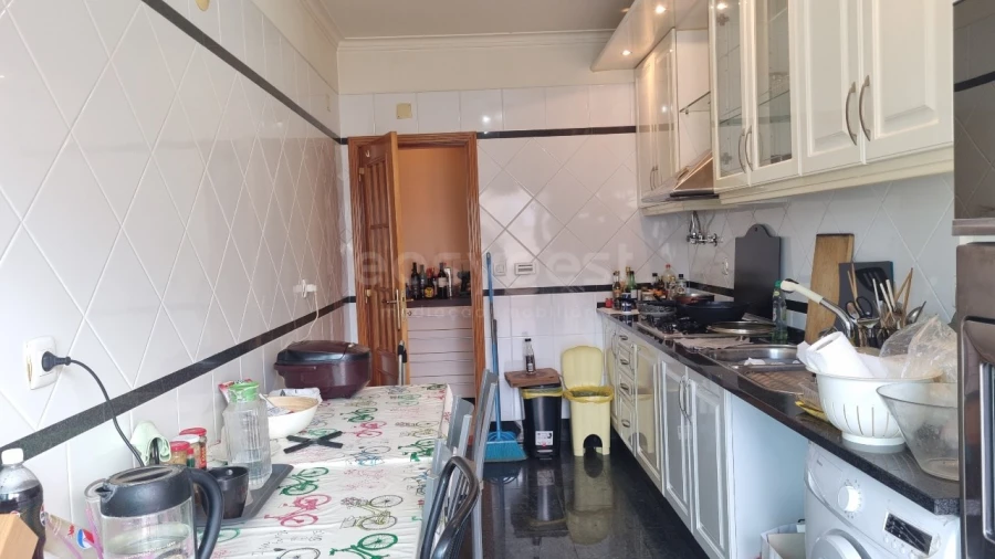 Apartamento T1 para Venda em Costa da Caparica Foto 8