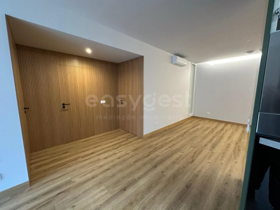 Apartamento T2 para Venda em Sé Nova, Santa Cruz, Almedina e São Bartolomeu Foto 7