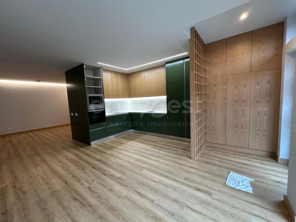 Apartamento T2 para Venda em Sé Nova, Santa Cruz, Almedina e São Bartolomeu Foto 12