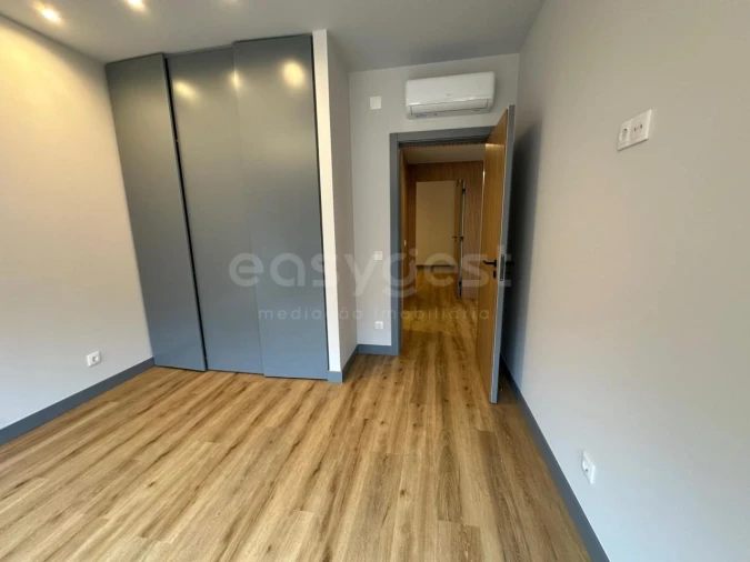 Apartamento T2 para Venda em Sé Nova, Santa Cruz, Almedina e São Bartolomeu Foto 3