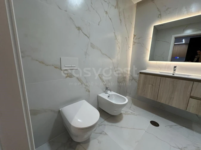 Apartamento T2 para Venda em Sé Nova, Santa Cruz, Almedina e São Bartolomeu Foto 4