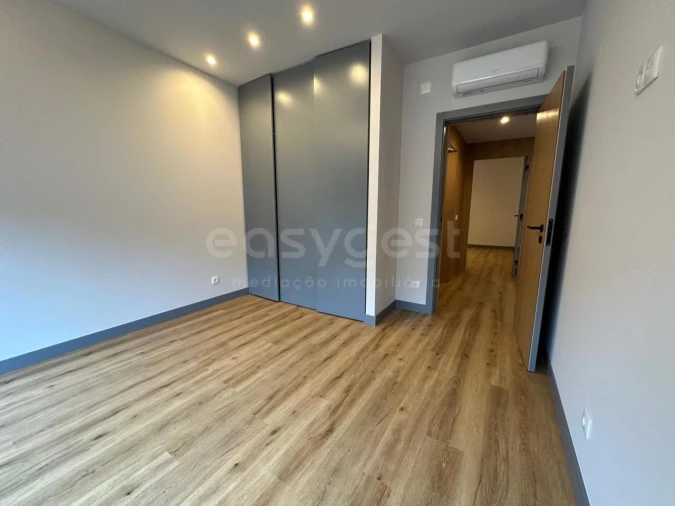 Apartamento T2 para Venda em Sé Nova, Santa Cruz, Almedina e São Bartolomeu Foto 5