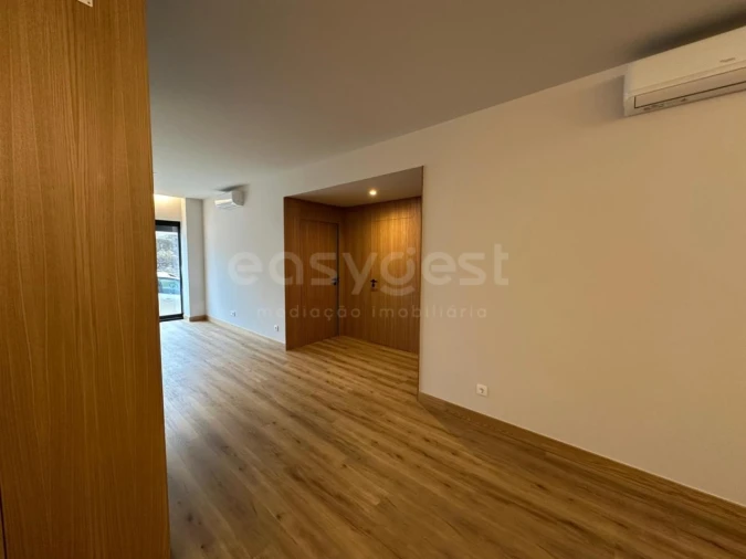 Apartamento T2 para Venda em Sé Nova, Santa Cruz, Almedina e São Bartolomeu Foto 10