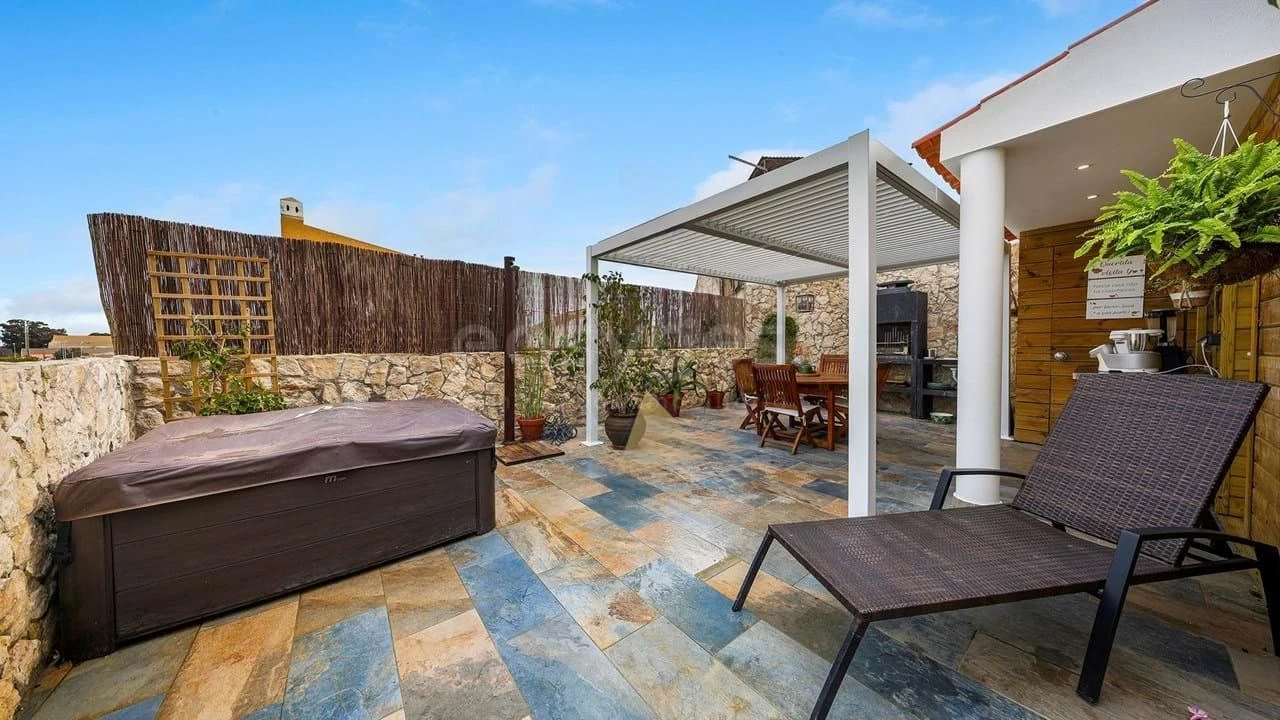 Moradia T4 para Venda em Estômbar e Parchal Foto 12