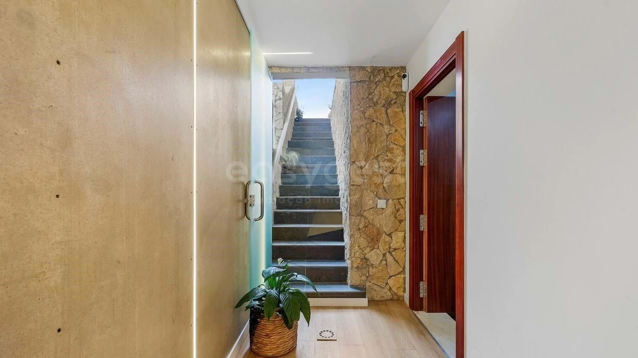 Moradia T4 para Venda em Estômbar e Parchal Foto 14