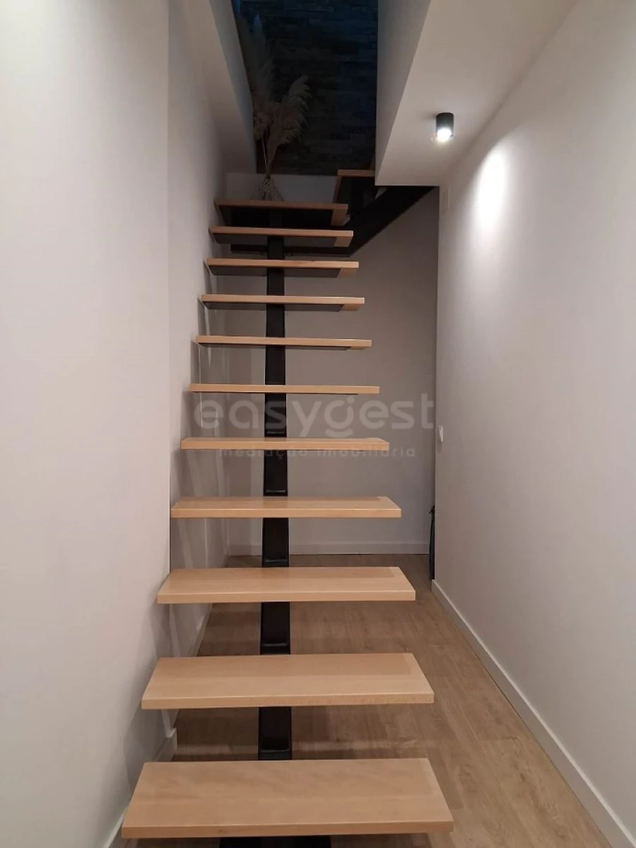 Moradia T4 para Venda em Estômbar e Parchal Foto 4