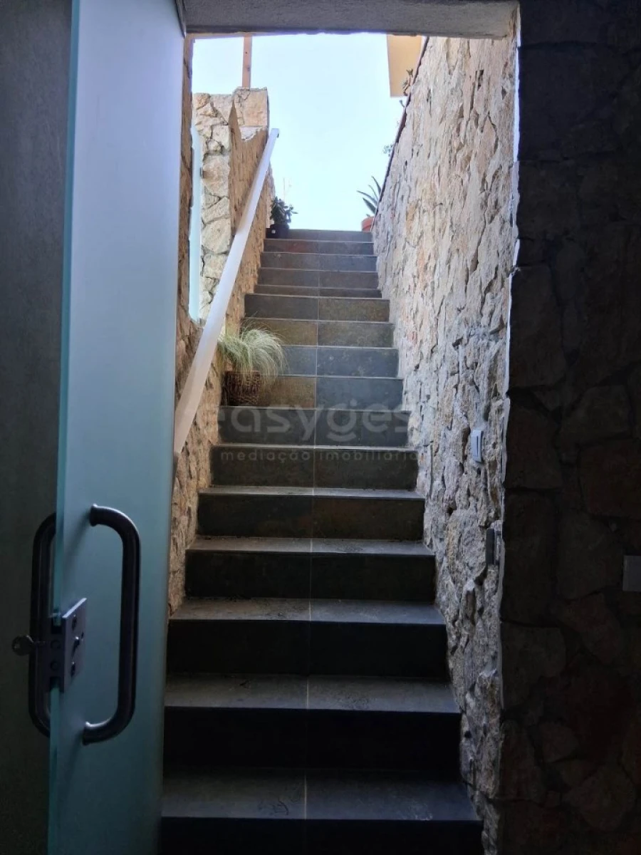 Moradia T4 para Venda em Estômbar e Parchal Foto 7