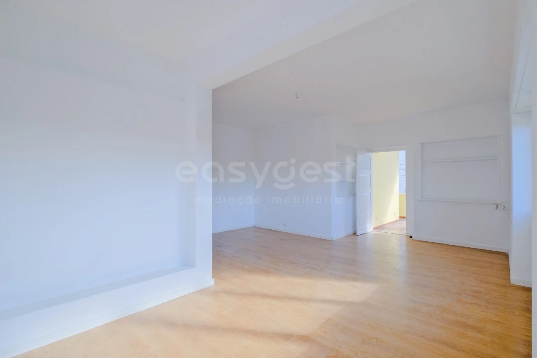 Apartamento T4 para Arrendamento em Carcavelos e Parede Foto 5