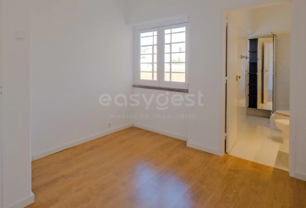 Apartamento T4 para Arrendamento em Carcavelos e Parede Foto 23