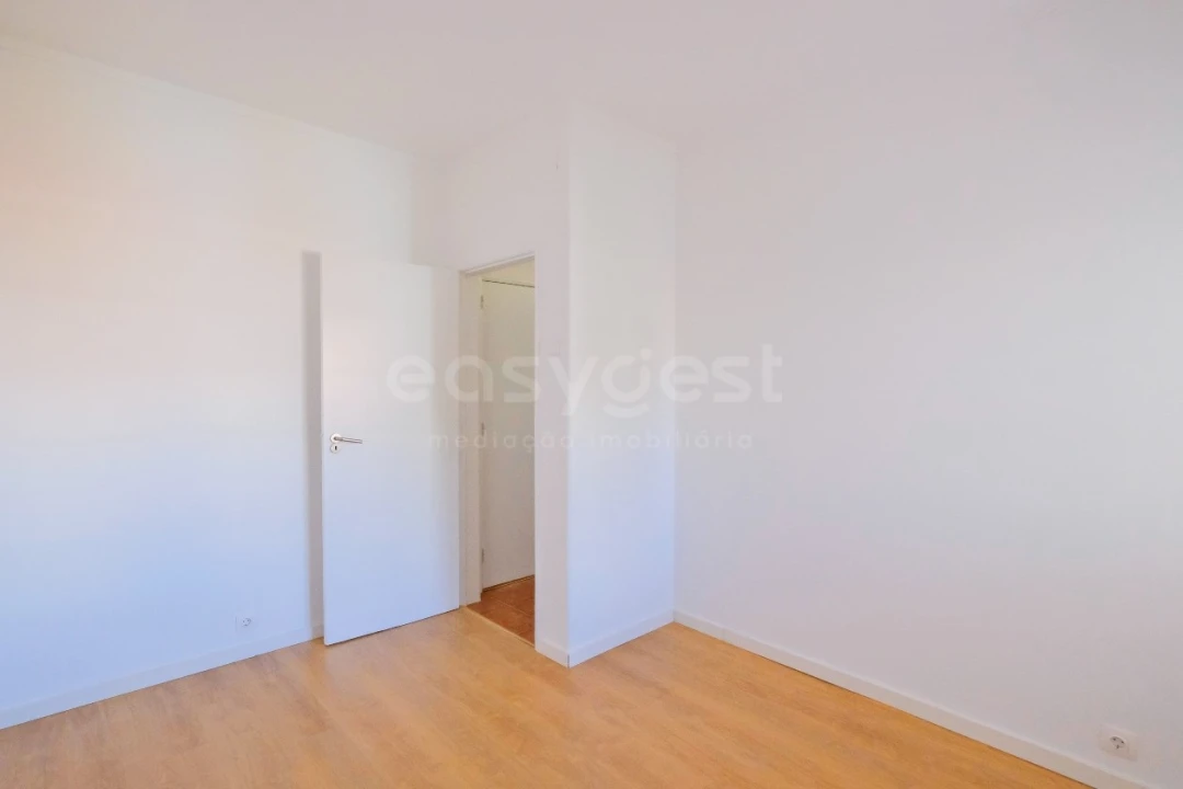 Apartamento T4 para Arrendamento em Carcavelos e Parede Foto 24