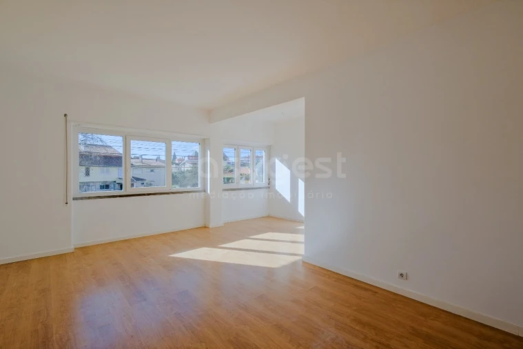 Apartamento T4 para Arrendamento em Carcavelos e Parede Foto 3