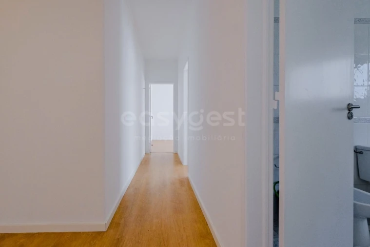 Apartamento T4 para Arrendamento em Carcavelos e Parede Foto 15