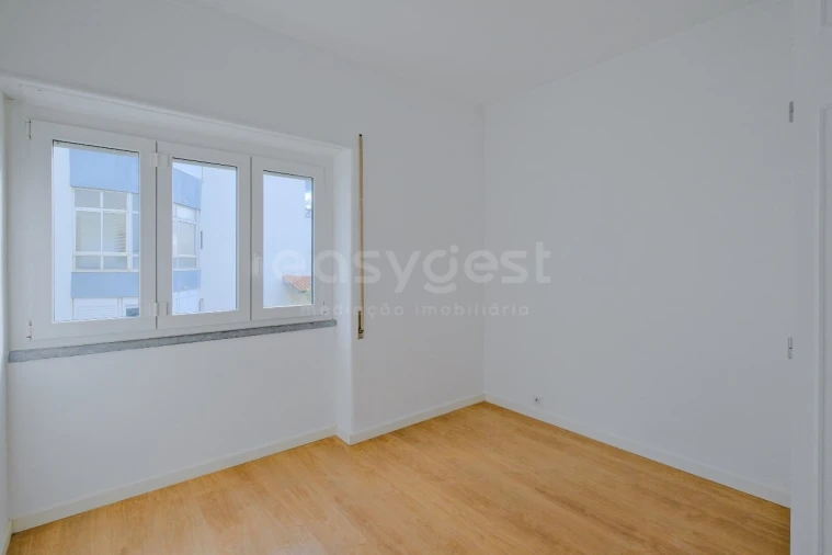 Apartamento T4 para Arrendamento em Carcavelos e Parede Foto 16