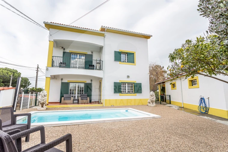 Moradia T5 para Venda em Palmela Foto 2